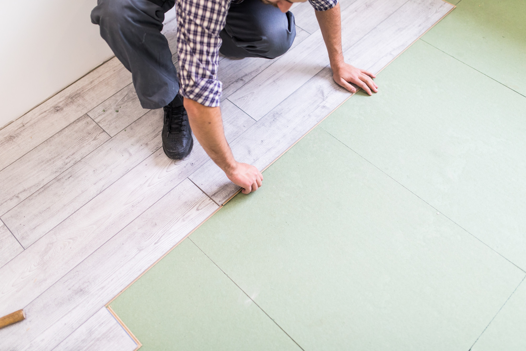 Laminate Flooring Installation Process by Tiles Pro Dallas